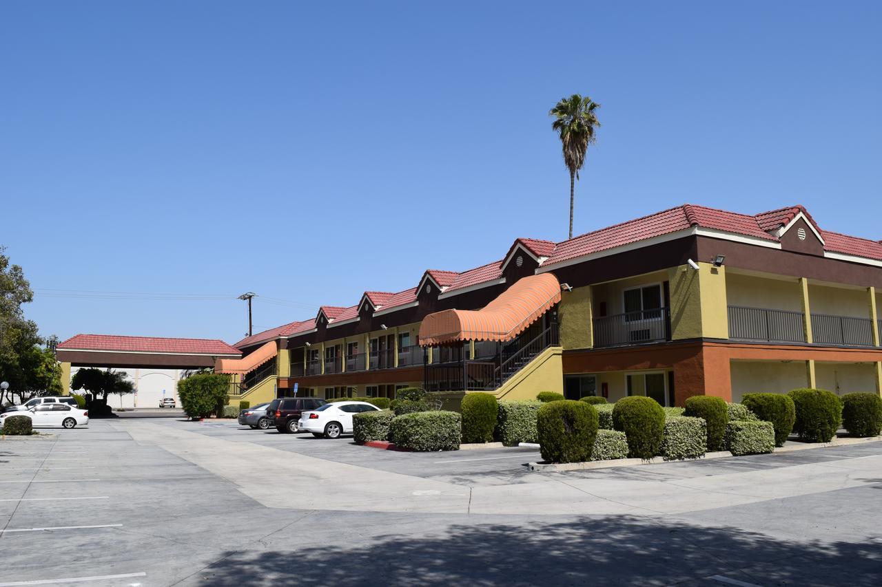 Budget Inn La Puente Exterior foto